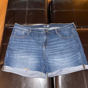 Plus size denim shorts